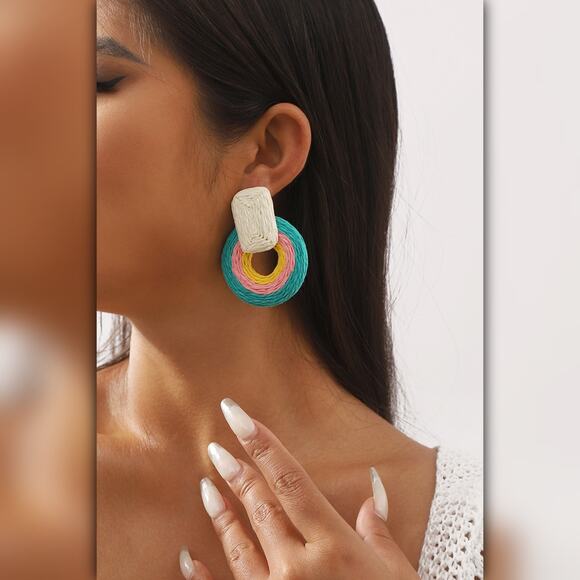 A247-A ✽ Boho Geometric Raffia Rattan Earrings - Picture 1 of 4